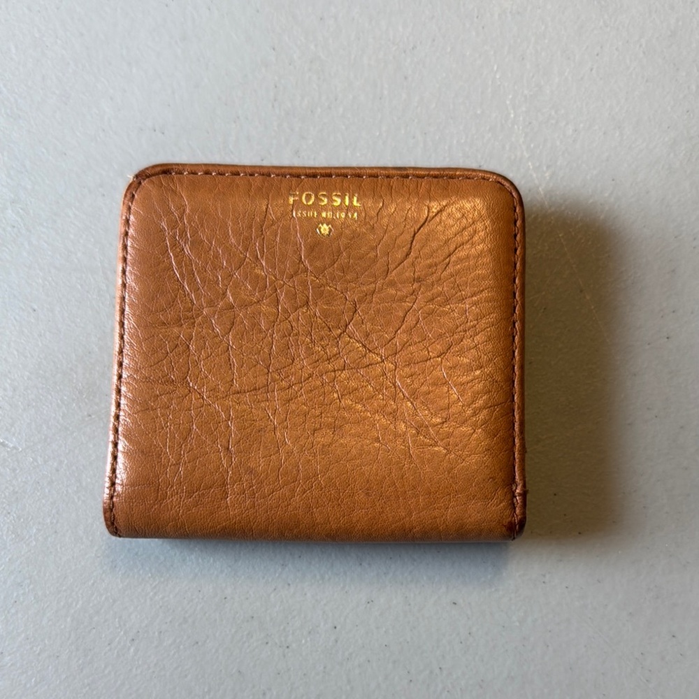 Fossil Brown Leather Wallet Compact Design